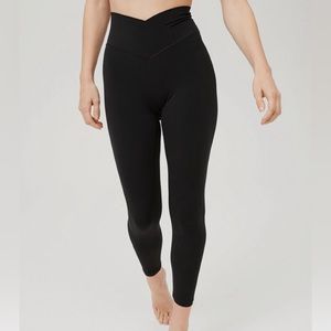 (sold) aerie black crossover leggings